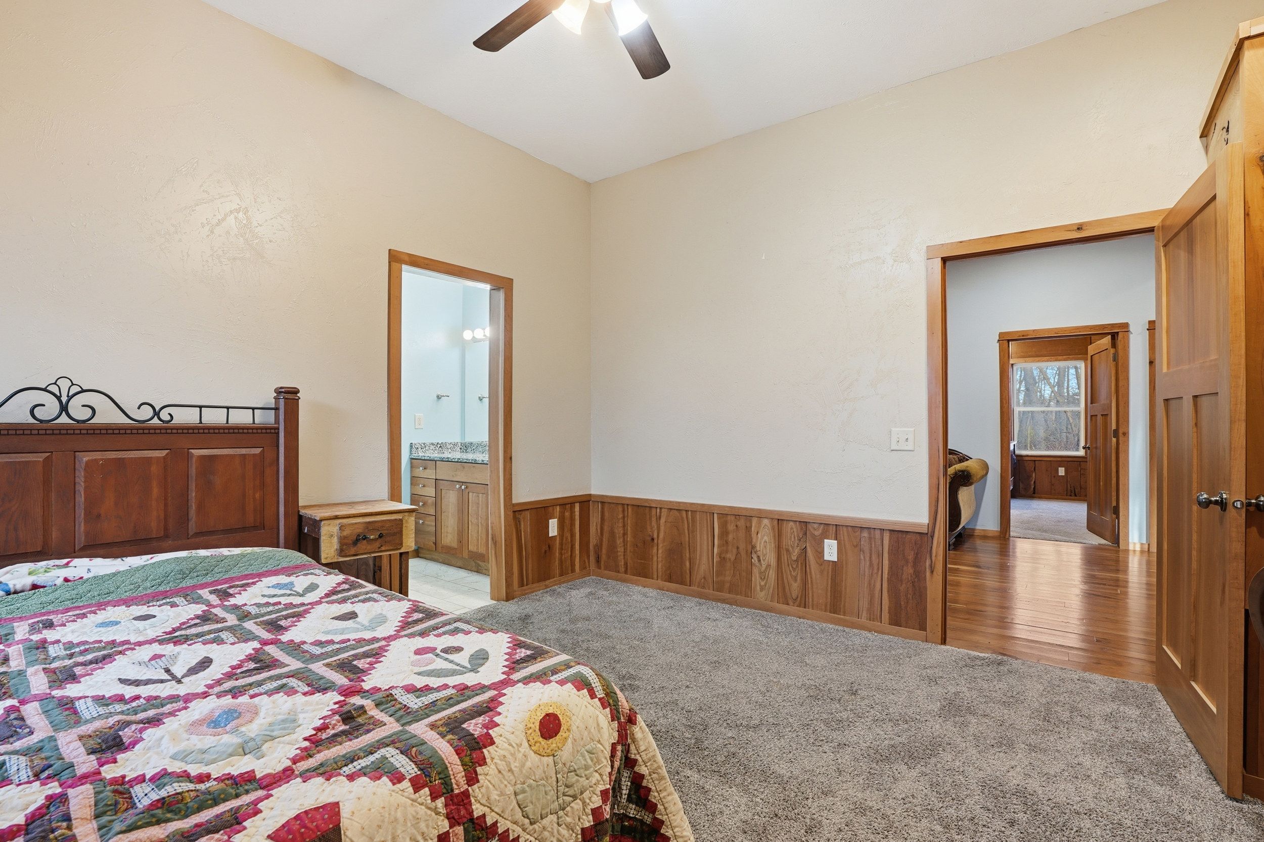 Listing Photo: 3300 Underwood Ave 0026-